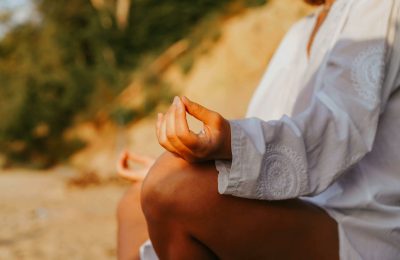 méditation plage massage deshaies